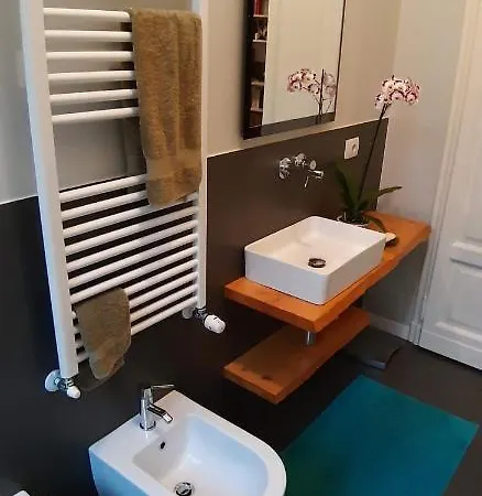 Apartment La Casa Di Omero Milan